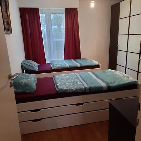 In 7 Apartment