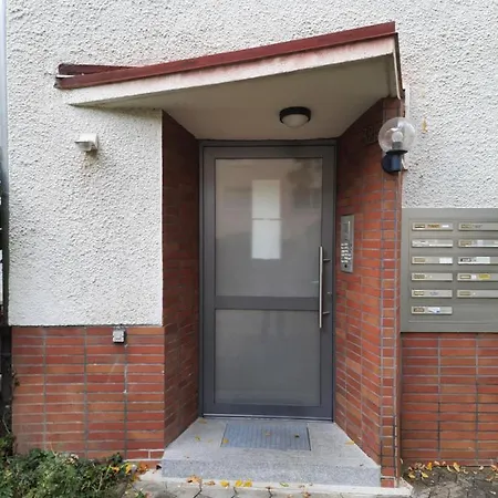Apartment In 7 *